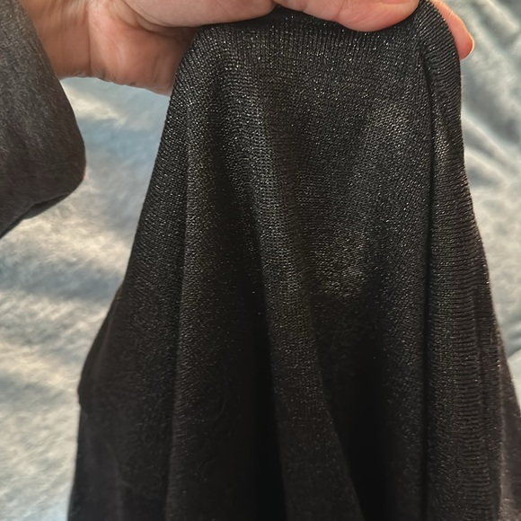 Tasha M large black and silver sheer short sleeved top 💕 - Picture 7 of 7